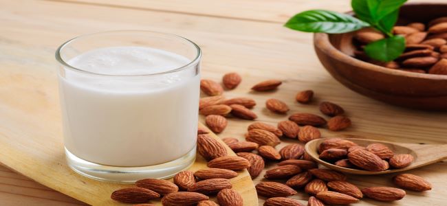 4 Nutritional facts or Benefits of Milk